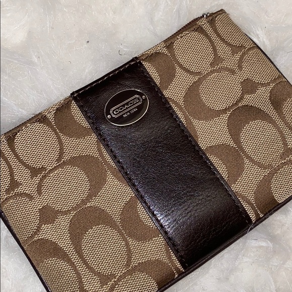 Signature Coach Small Wristlet - Picture 3 of 3